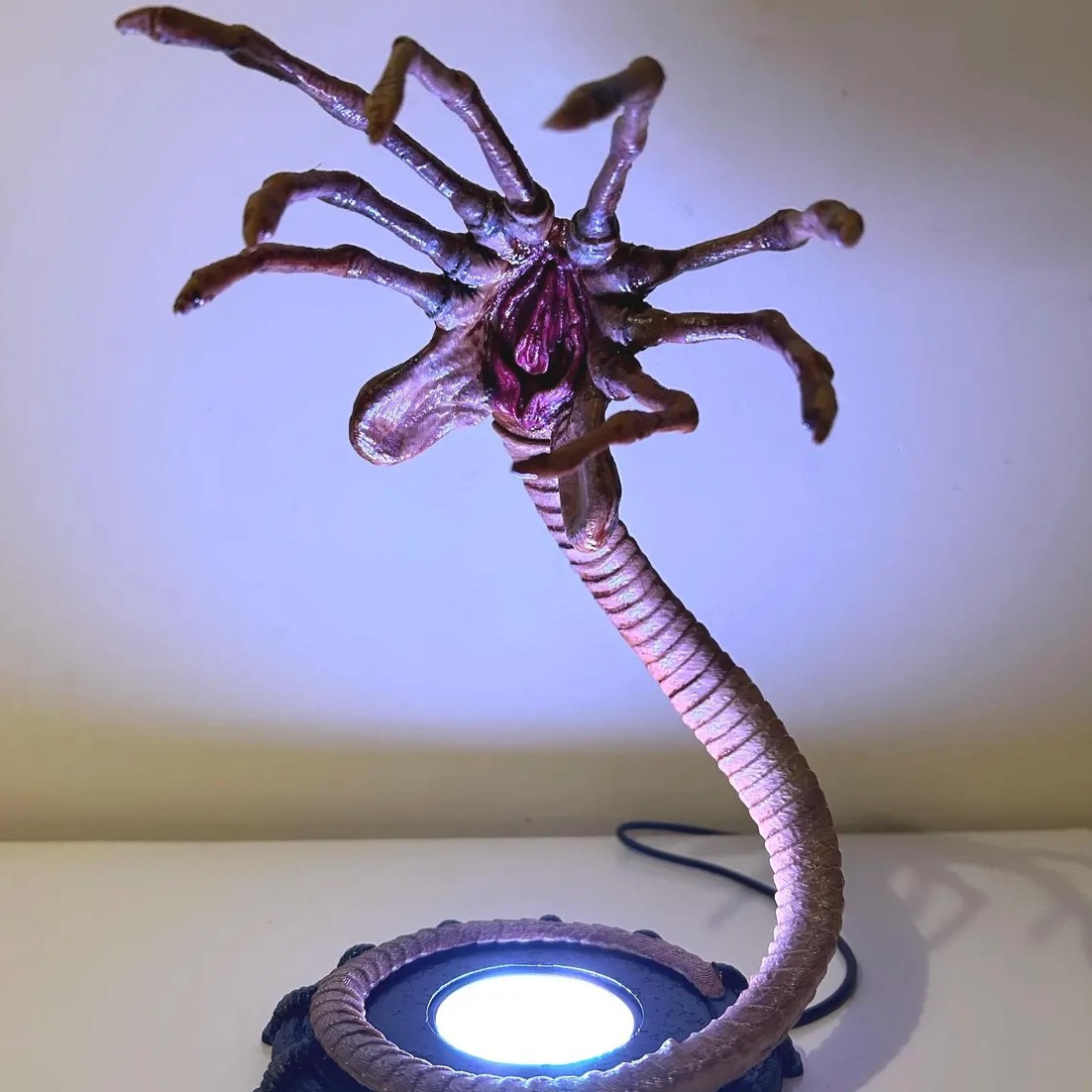 Home Decor Inspo - Lampe Alien Facehugger, veilleuse, décoration de