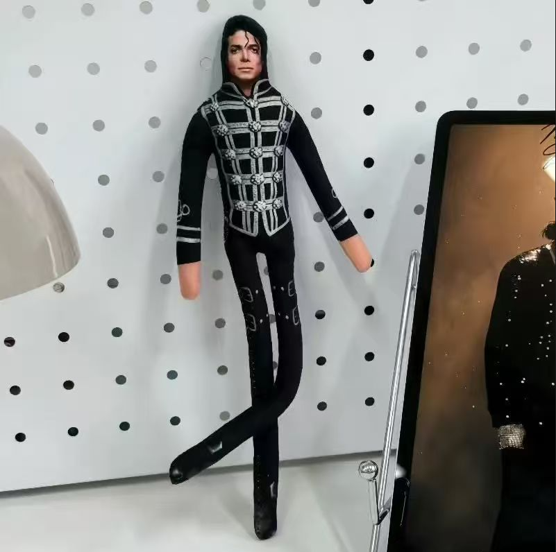 Figurine articulée en peluche  - Home Decor Market avis et prix